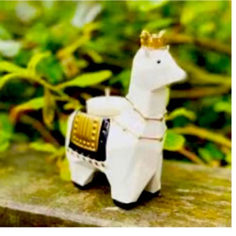 Partylite retired origami llama tea light holder/decor candle gold